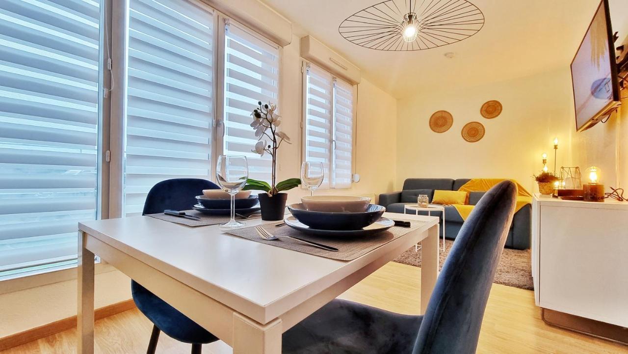 Le Smart - Parking - Terrasse - Wifi - Mulhouse - Relax Bnb Pfastatt Luaran gambar